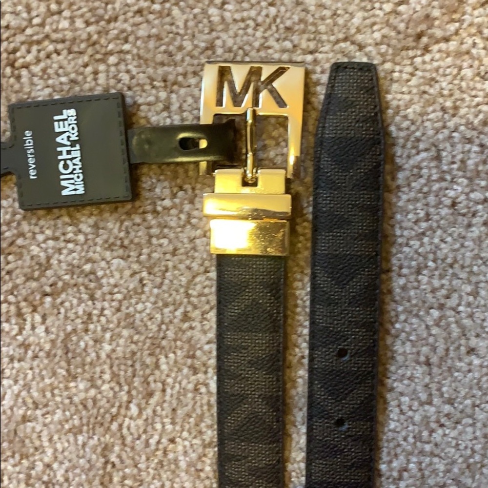 Michael Kors reversible brow logo belt
